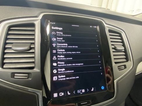 Used 2023 Volvo XC90 B5 Core image 21