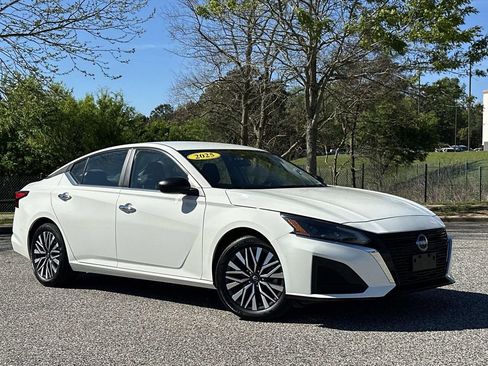 Used 2025 Nissan Altima 2.5 SV image 26