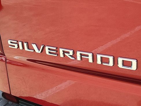Certified 2022 Chevrolet Silverado 1500 RST AWD/4WD image 29