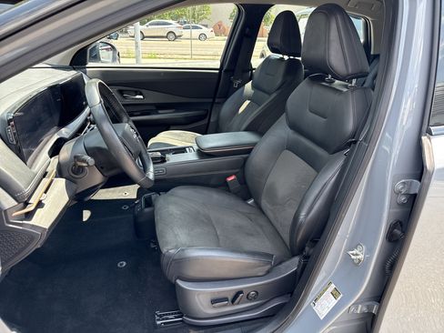 Certified 2024 Nissan Ariya AWD image 18