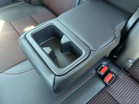 New 2026 Nissan Kicks SR FWD image 17