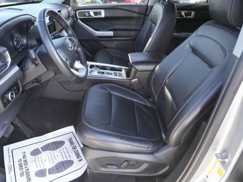 Certified 2023 Ford Explorer XLT w/ Equipment Group 202A image 9