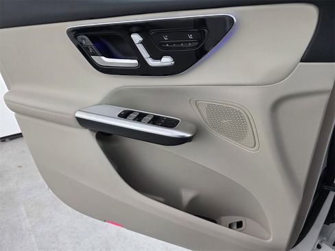 New 2026 Mercedes-Benz GLC 300 4MATIC image 16