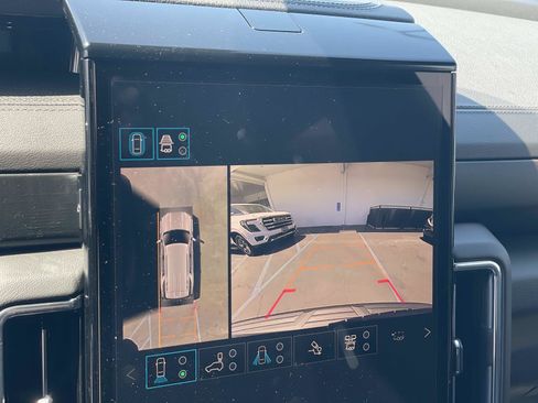 New 2026 GMC Yukon Denali w/ Denali Reserve Package AWD/4WD image 11