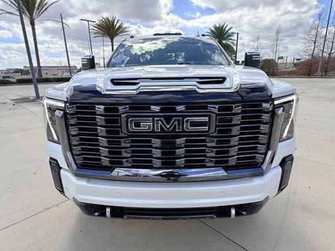 Used 2025 GMC Sierra 3500 Denali Ultimate image 15