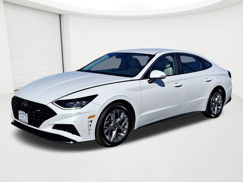 Used 2023 Hyundai Sonata SEL FWD image 1