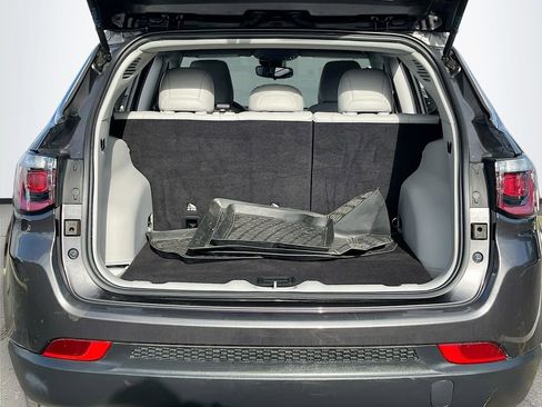 Certified 2022 Jeep Compass Latitude image 23