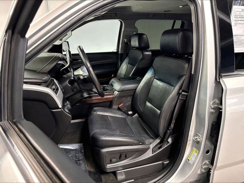 Used 2017 GMC Yukon XL SLT AWD/4WD image 25