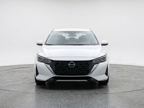 Used 2025 Nissan Sentra SV FWD image 2