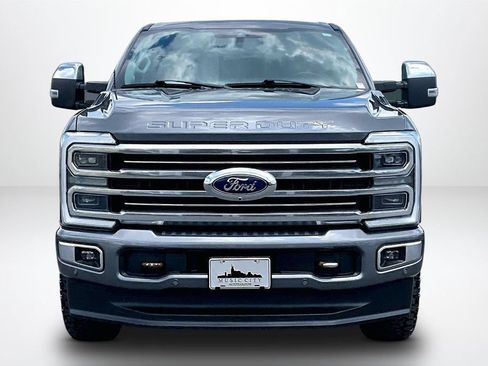 Used 2024 Ford F250 Limited AWD/4WD image 2