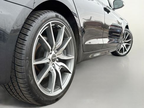 Used 2023 Genesis G70 2.0T AWD/4WD image 7