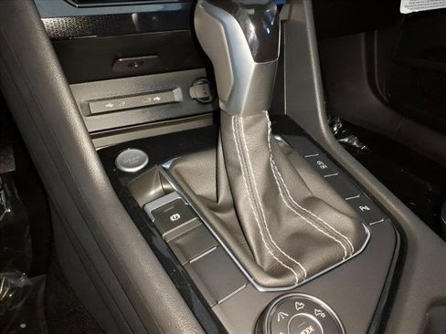 New 2025 Volkswagen Taos SEL image 16