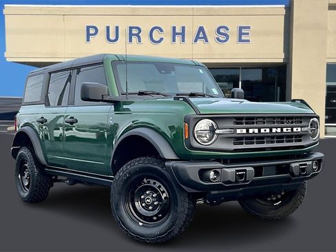 Used 2023 Ford Bronco Black Diamond image 1