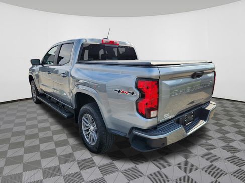 Used 2023 Chevrolet Colorado LT w/ LT Convenience Package II AWD/4WD image 3