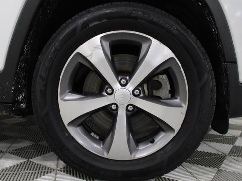 Used 2022 Jeep Cherokee Limited image 46