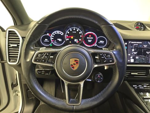 Used 2023 Porsche Cayenne Coupe AWD/4WD image 10