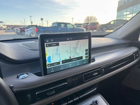 Used 2023 Lincoln Aviator AWD w/ Premium Package image 24