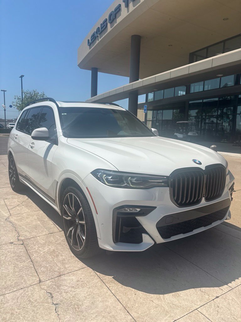 Used 2021 BMW X7 xDrive40i w/ M Sport Package AWD/4WD image 5