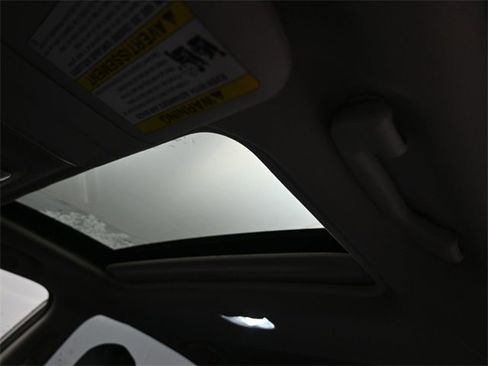 Used 2022 Subaru Crosstrek 2.5i Limited w/ Moonroof Package 1 image 8