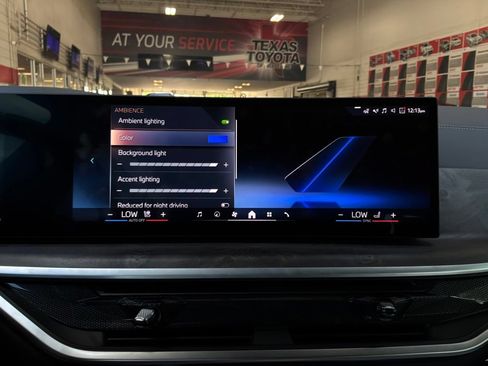 Used 2025 BMW X5 sDrive40i w/ Parking Assistance Package RWD image 36