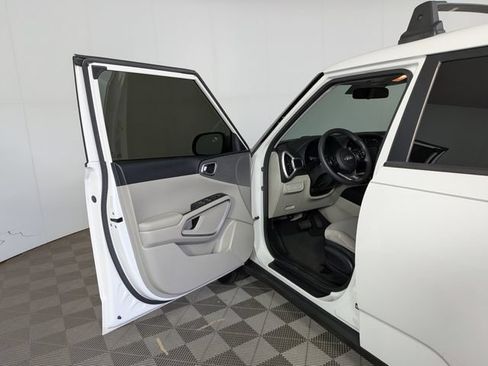 Used 2021 Kia Soul LX FWD image 12