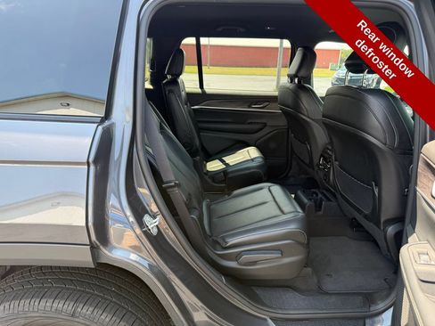 Used 2024 Jeep Grand Cherokee L Limited AWD/4WD image 40