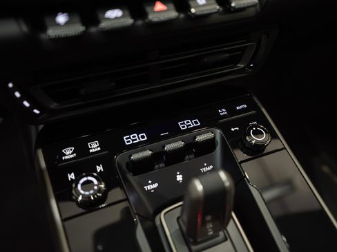 Used 2025 Porsche 911 Turbo S AWD/4WD image 19