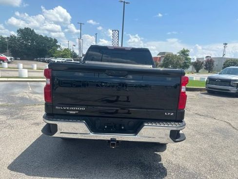 Used 2020 Chevrolet Silverado 1500 LTZ w/ LTZ Premium Package AWD/4WD image 4