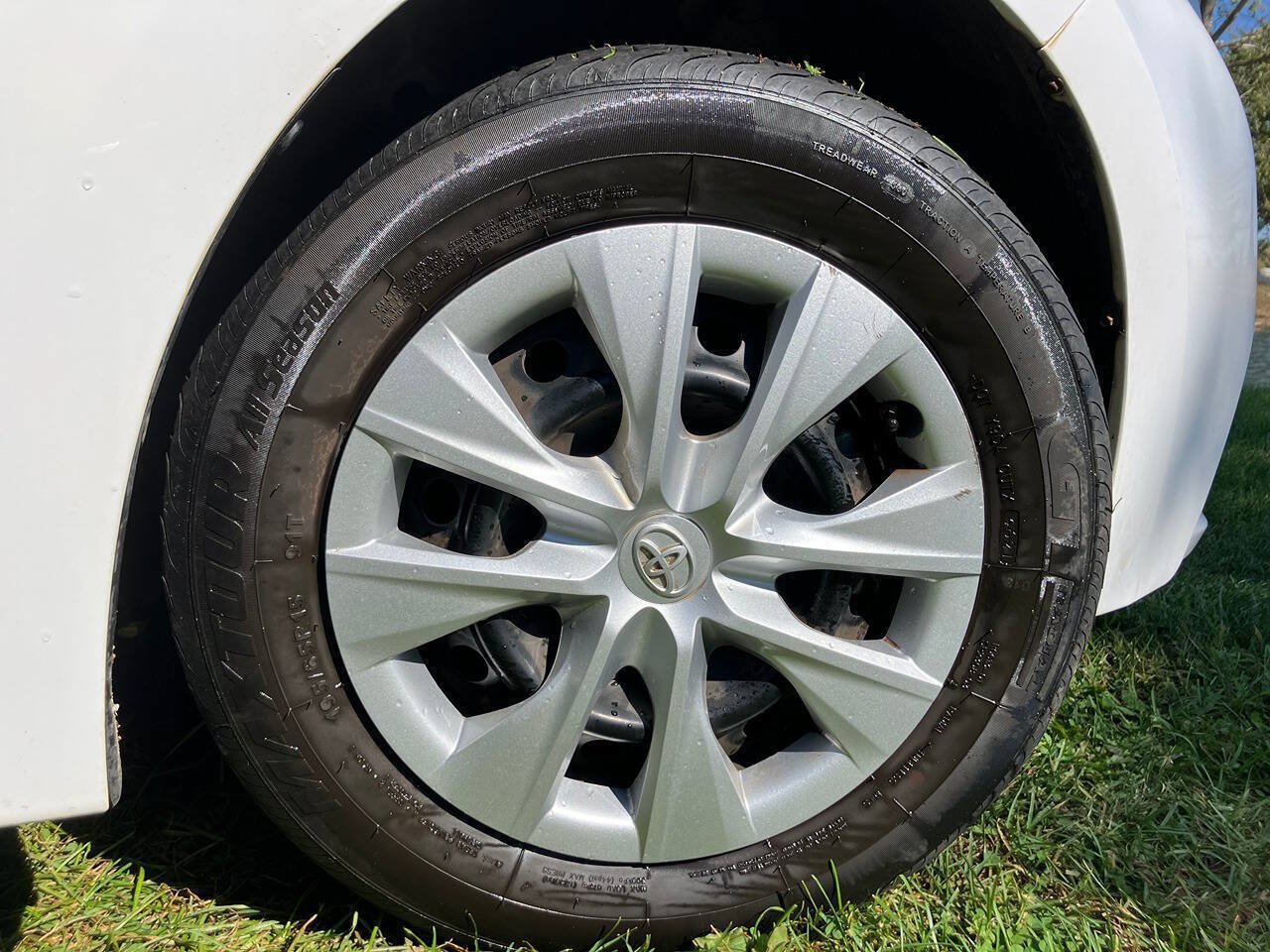 Used 2016 Toyota Corolla L FWD image 4
