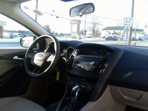 Used 2015 Ford Focus SE image 20