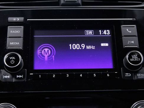 Used 2020 Honda CR-V LX image 29