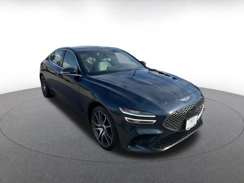 Used 2024 Genesis G70 2.5T image 3