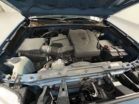 Used 2019 Toyota Tacoma SR5 AWD/4WD image 19