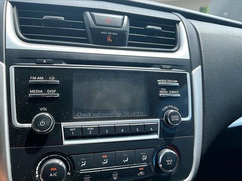 Used 2017 Nissan Altima 2.5 S w/ Power Driver Seat Package FWD image 16