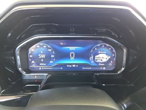 Used 2024 Chevrolet Silverado 1500 LT AWD/4WD image 18