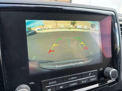 Used 2022 Nissan Frontier SV AWD/4WD image 14