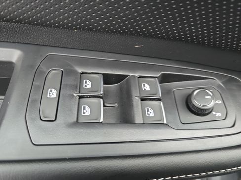 New 2026 Volkswagen Atlas SE FWD image 28