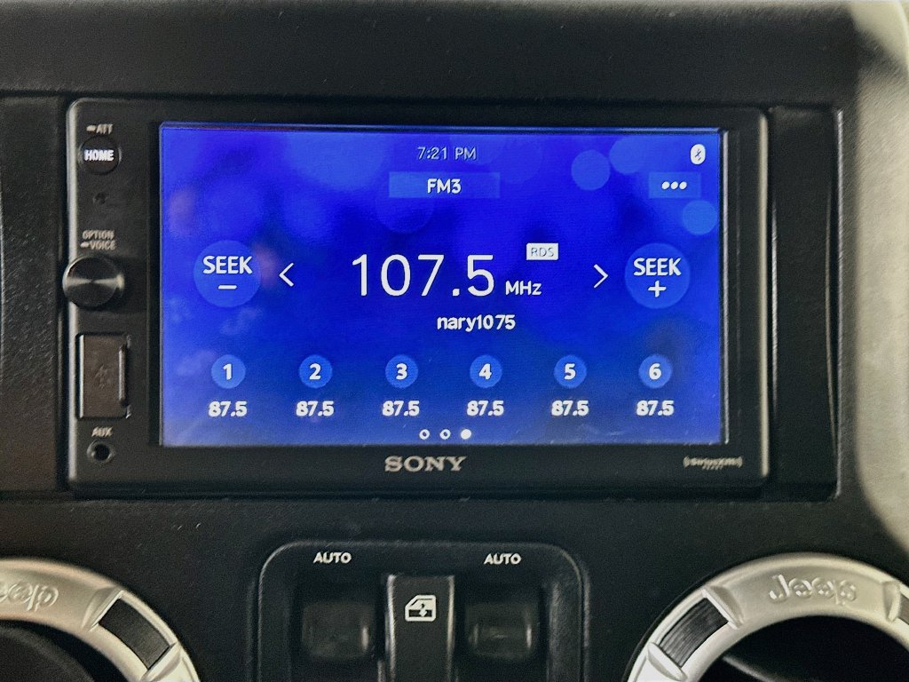 Used 2012 Jeep Wrangler Sahara w/ Connectivity Group AWD/4WD image 17