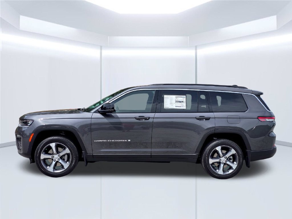 New 2026 Jeep Grand Cherokee L Limited w/ Trailer Tow Package AWD/4WD image 16
