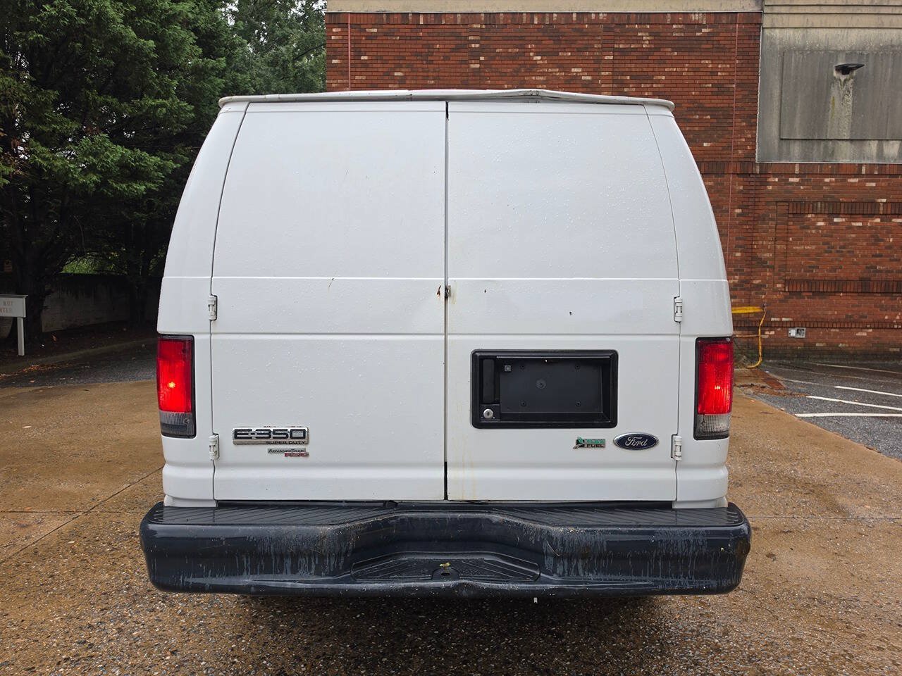 Used 2014 Ford E-350 and Econoline 350 Super Duty RWD image 3