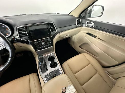 Used 2020 Jeep Grand Cherokee Limited AWD/4WD image 11