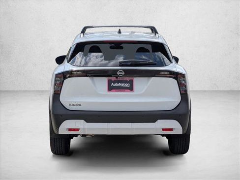 New 2026 Nissan Kicks SV w/ SV Premium Package FWD image 8