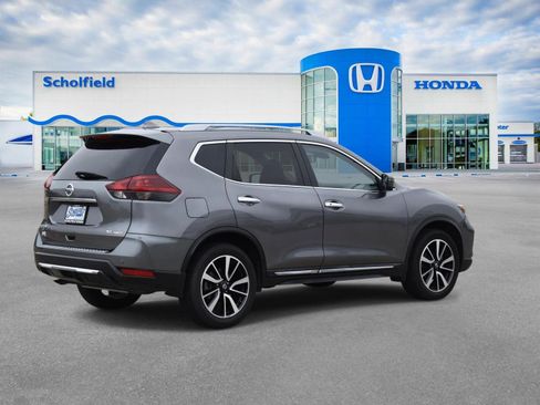 Used 2019 Nissan Rogue SL w/ Premium Package image 3
