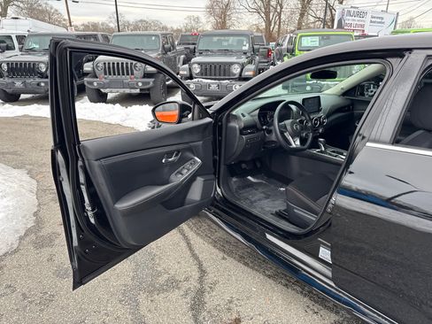 Used 2020 Nissan Sentra SR image 11