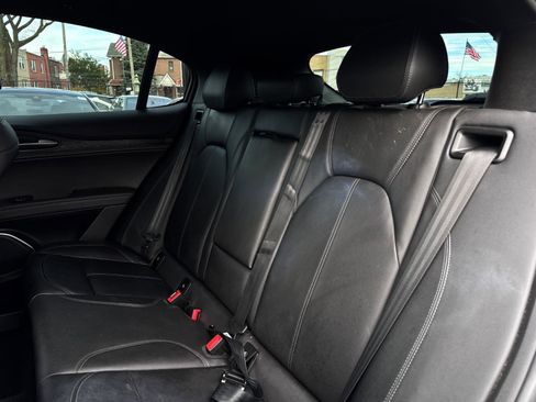Used 2022 Alfa Romeo Stelvio Sprint image 23