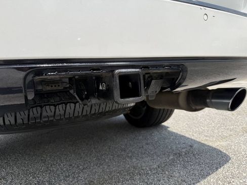 Used 2017 Lincoln Navigator L Reserve RWD image 10