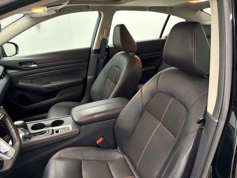 Used 2019 Nissan Altima 2.5 SR w/ SR Premium Package AWD/4WD image 16