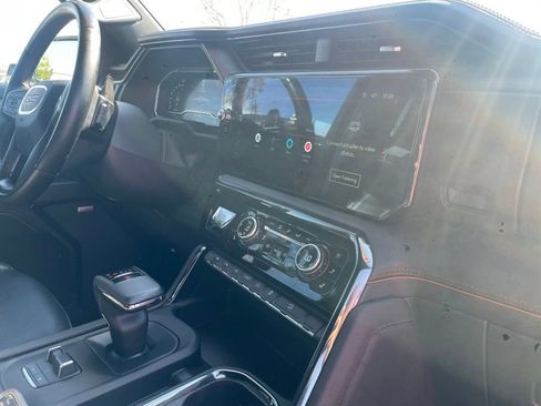 Used 2024 GMC Sierra 1500 AT4 w/ AT4 Premium Package AWD/4WD image 31