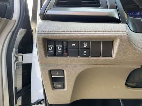 Used 2024 Honda Odyssey EX-L image 22