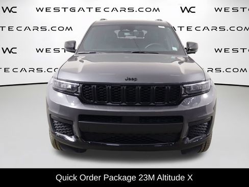 Used 2024 Jeep Grand Cherokee L Altitude RWD image 2
